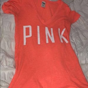 V-neck PINK/VS T-shirt!